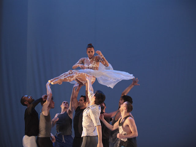 « La belle » – Les Ballets de Monte Carlo